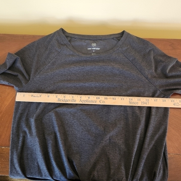 NWOT We Wander Active Long-Sleeve Top Gray Size Large - Picture 7 of 10